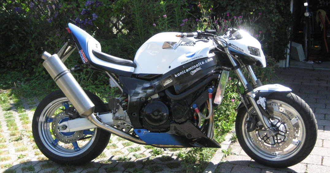 Honda33